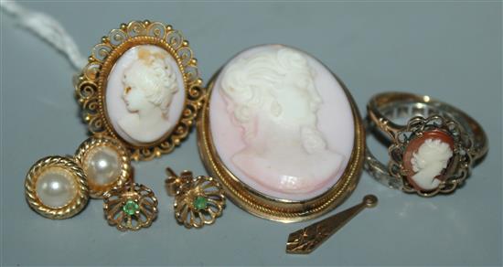 14K gold cameo ring, similar 9ct gold ring, 14K-mounted cameo brooch, a white metal ring and sundries